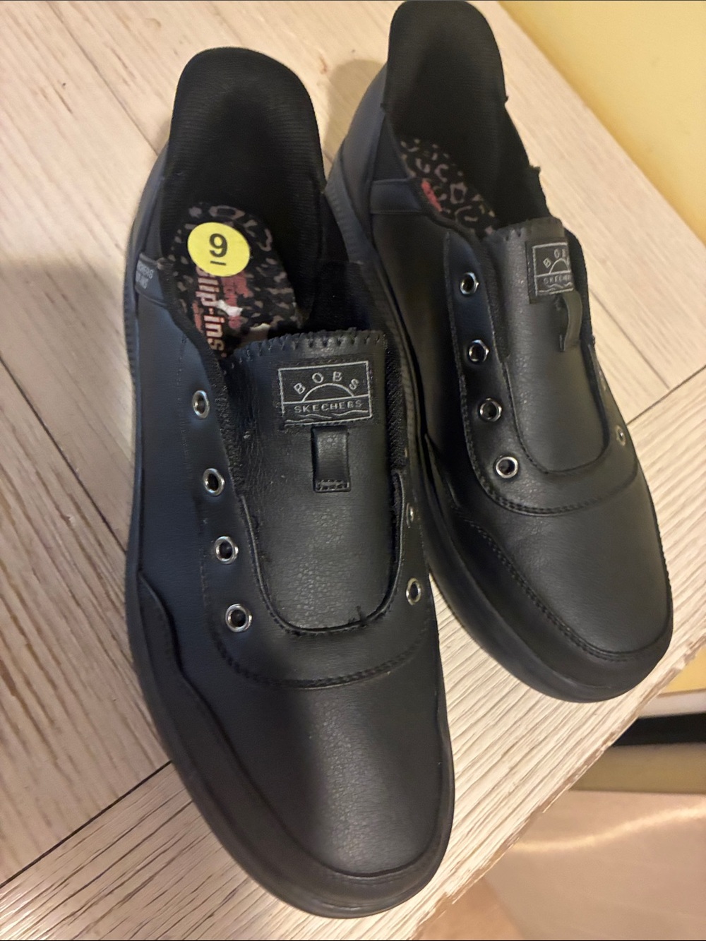 New Women’s Skechers Black Slip-On BOBS Shoes Sz 9 Workwear Comfortable